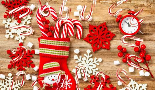 Candy Cane Stripes Christmas Kitchen