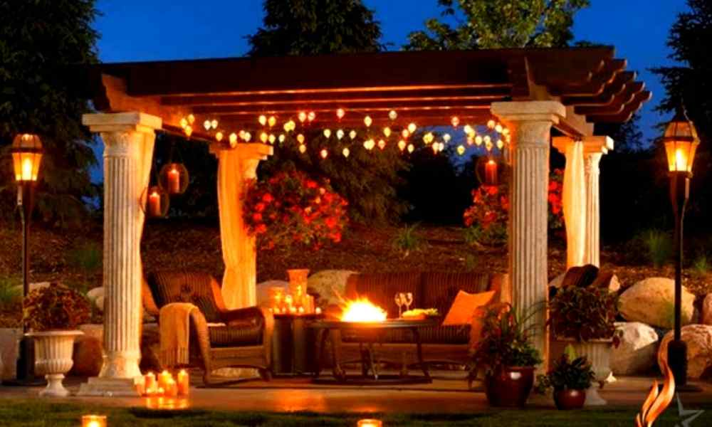 How to Decorate a Pergola with Lights