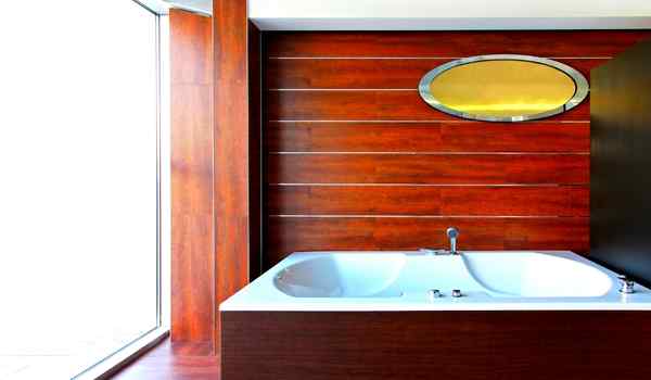 Small Modern Master Bathroom Ideas with smart and modern