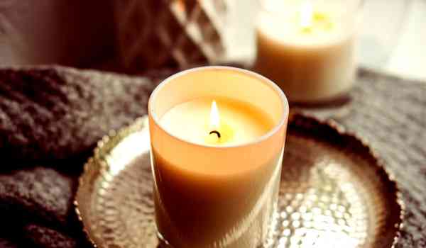 Outdoor Party Decorations on a Budget with candle